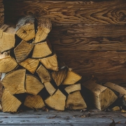 De beste techniek voor hout stapelen voor een lange winter