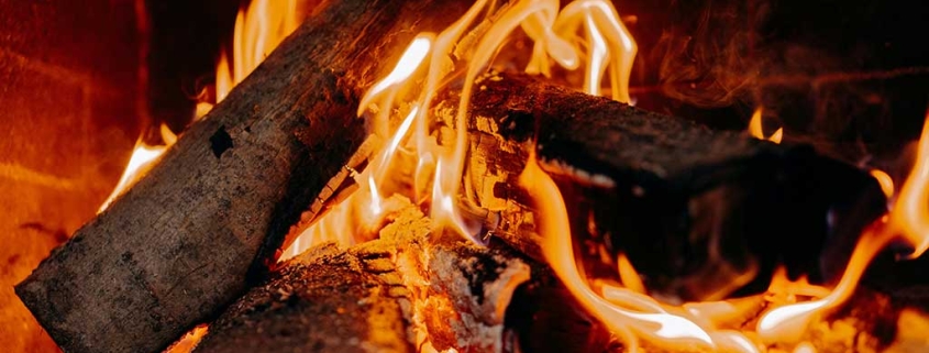 De voordelen van harde houtsoorten voor langdurig vuur